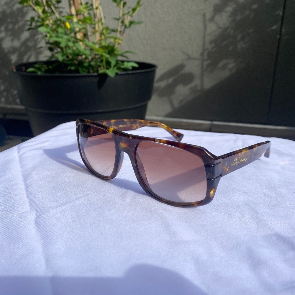Louis Vuitton Limited HUNTINGTON Sunglasses.